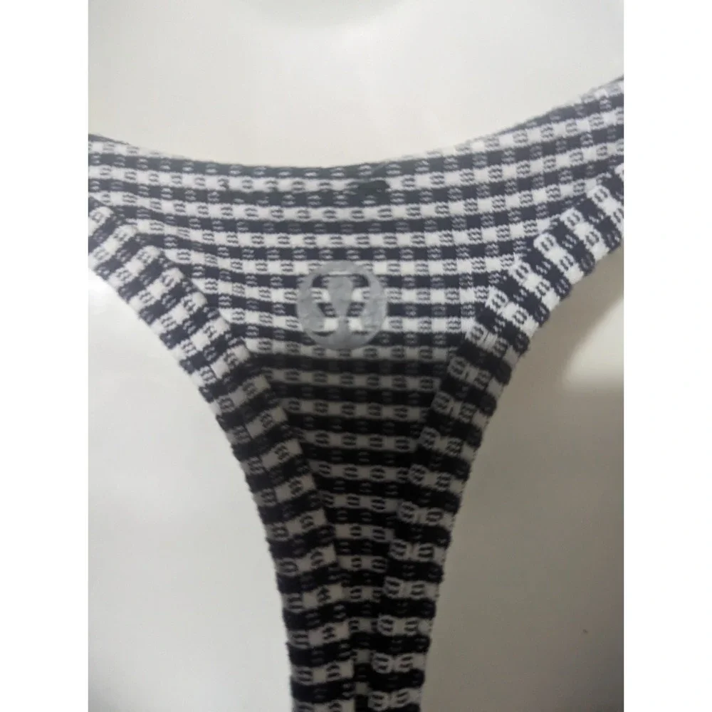 Lululemon Practice Freely Inkwell Tank Size 6 EUC Navy Blue White - Picture 3 of 10